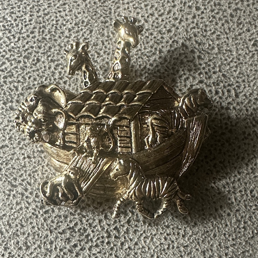 Gold Noah's Ark Brooch